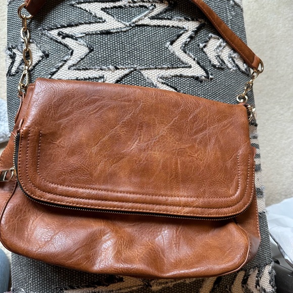 Classy whiskey color shoulder bag. - Picture 2 of 7